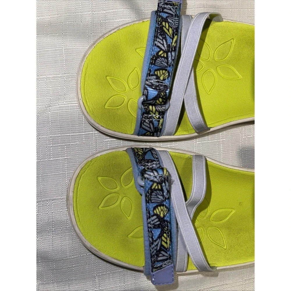 Keen Verano sandals Youth size 4 girls Hydrangea Evening Primrose Butterfly